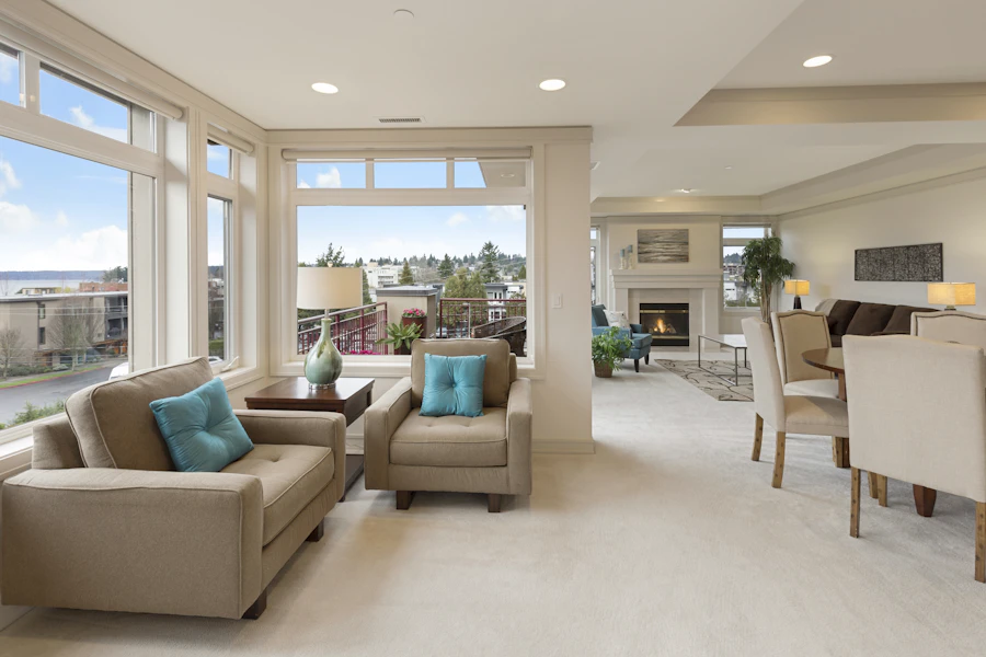 Bright 2-bed with garden views